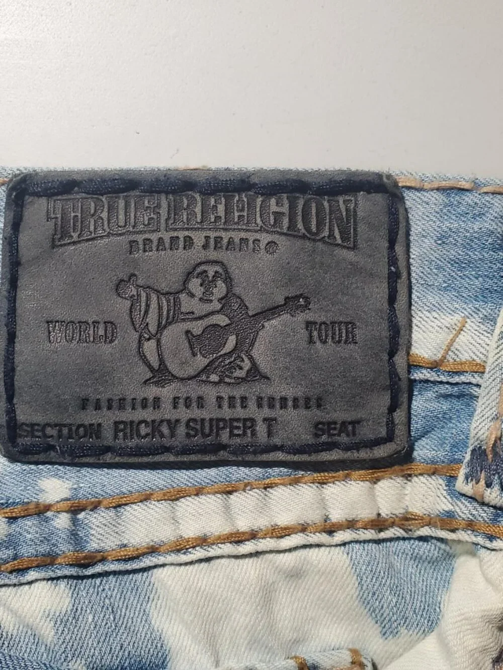 True Religion Ricky Super T  Made in USA distressed Sz 42